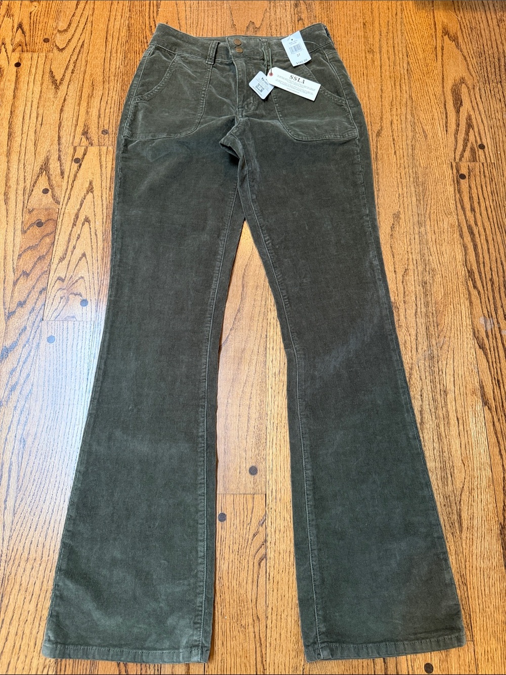 NWT Sanctuary Standard Surplus fatigue olive green cords **Defect - see desc**